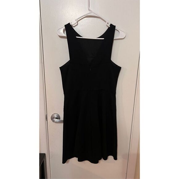 4C Women's Sleeveless Round Neck Casual A-Line Mini Dress Solid Black Size 6 - Picture 5 of 10